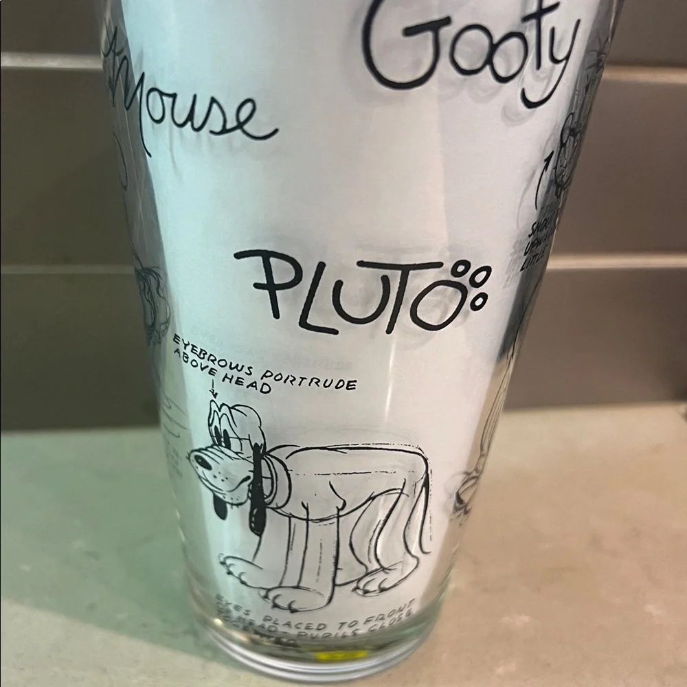 Disney Sketch-Style Mickey & Donald Glass Tumbler — White and Black - Picture 4 of 8